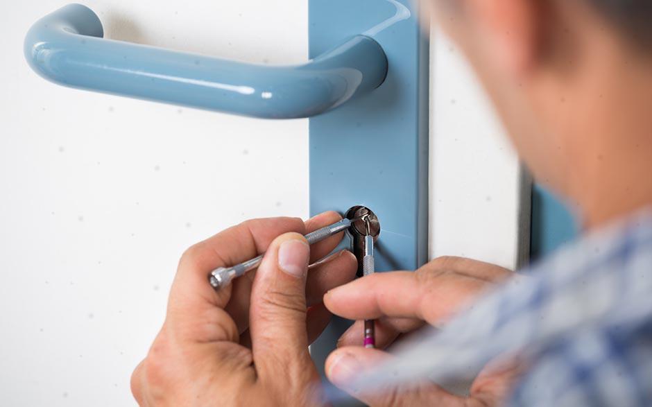 ouvrir une porte claquée Vak Montreuil