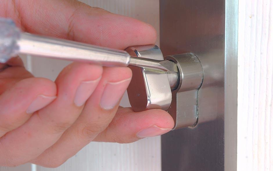 ouvrir une porte claquée Vak Montreuil