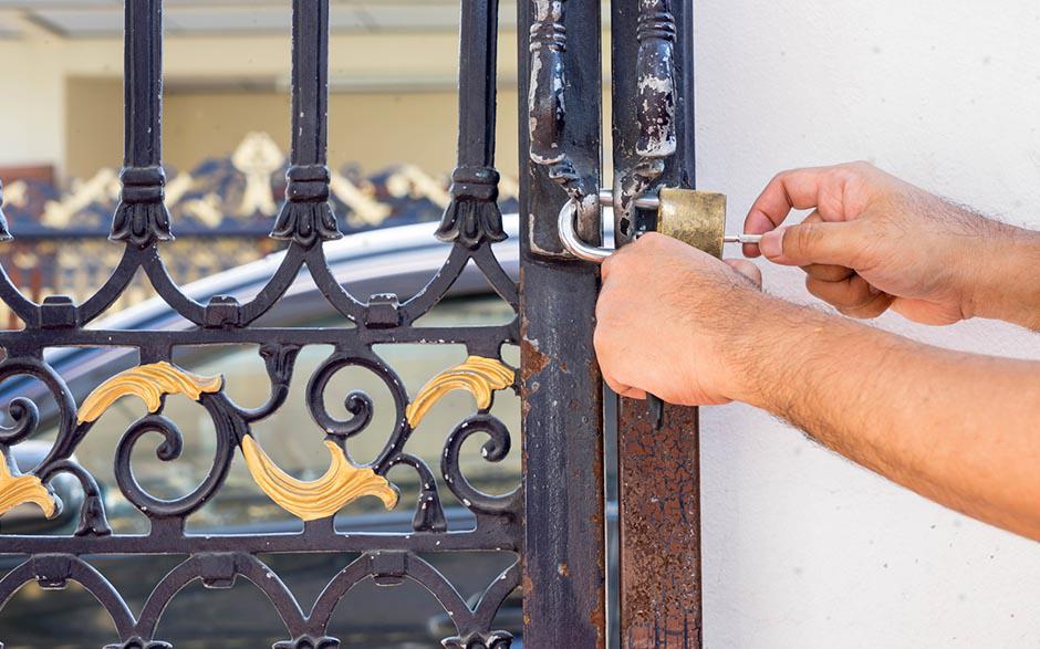 ouvrir une porte claquée Vak Montreuil